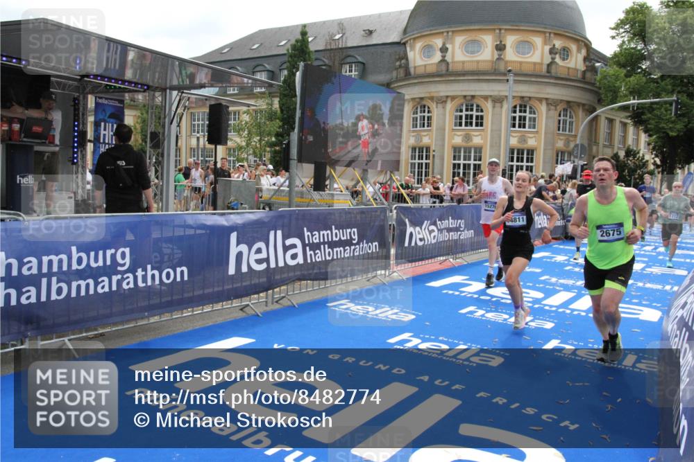 29.06.2025 - hella hamburg halbmarathon Michael Strokosch http://msf.ph/oto/8482774 29.06.2025 10:42:23 Ziel 1312, 1903, 2675, 6639, 6770, 7865, 11907, 13746, 13807, 14226, 14811, 15175, 15270, 15654, 16281, 16660, 17182, 18330 meine-sportfotos.de