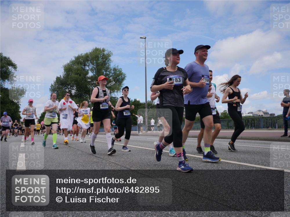 29.06.2025 - hella hamburg halbmarathon Luisa Fischer http://msf.ph/oto/8482895 29.06.2025 11:23:05 Kennedybrücke 16774, 12853, 1080, 11082, 4055, 3971, 83, 7184, 97, 2326, 3212, 3971, 4055, 4515, 4977, 5017, 5288, 5311, 5488, 6789, 7183, 7184, 7311, 8032, 8081, 8507, 9919, 10085, 10176 meine-sportfotos.de
