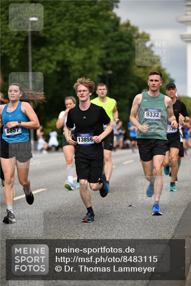 29.06.2025 - hella hamburg halbmarathon Dr. Thomas Lammeyer http://msf.ph/oto/8483115 29.06.2025 10:20:41 Kennedybrücke 1244, 1599, 1602, 1825, 2347, 2912, 3023, 3030, 3088, 3134, 3156, 3176, 3484, 3648, 3687, 4478, 4637, 5036, 6024, 6742, 6935, 7257, 7358, 7360, 7753, 7792, 7924, 7928, 8263, 8317, 8597, 8619, 8645, 8707, 8847, 8857, 9091, 9208, 9332, 9492, 9628, 9664, 9676, 9810, 9891, 10076, 10391, 10575, 11236, 11335, 11344, 11345, 11410, 11428 meine-sportfotos.de