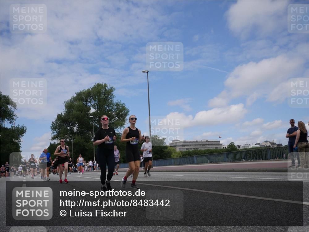 29.06.2025 - hella hamburg halbmarathon Luisa Fischer http://msf.ph/oto/8483442 29.06.2025 11:23:21 Kennedybrücke 16476, 15218, 6960, 2947, 3217, 4142, 4917, 4918, 5958, 6106, 6263, 6960, 6964, 7282, 7853, 8080, 8283, 9266, 9410 meine-sportfotos.de