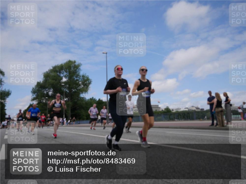 29.06.2025 - hella hamburg halbmarathon Luisa Fischer http://msf.ph/oto/8483469 29.06.2025 11:23:22 Kennedybrücke 2947, 4142, 4917, 4918, 5958, 6106, 6960, 6964, 7282, 7853, 8080, 8283, 9266, 9410 meine-sportfotos.de