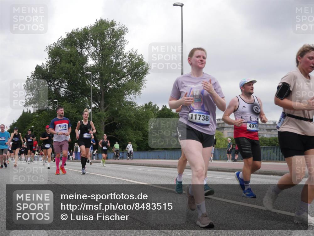 29.06.2025 - hella hamburg halbmarathon Luisa Fischer http://msf.ph/oto/8483515 29.06.2025 10:51:15 Kennedybrücke 9018, 5622, 14441, 1434, 11458, 241, 11738, 4975, 1434, 2163, 2195, 2407, 2418, 2882, 2994, 3468, 4588, 4974, 6255, 6256, 6879, 9018, 9356, 10075, 10777 meine-sportfotos.de