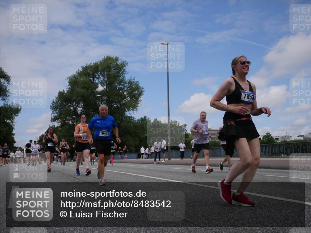 29.06.2025 - hella hamburg halbmarathon Luisa Fischer http://msf.ph/oto/8483542 29.06.2025 11:23:24 Kennedybrücke 6964, 16476, 917, 7853, 4142, 4917, 4918, 5958, 6106, 6960, 6964, 7282, 7853, 8080, 8283, 9410 meine-sportfotos.de