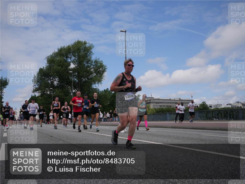 29.06.2025 - hella hamburg halbmarathon Luisa Fischer http://msf.ph/oto/8483705 29.06.2025 11:23:28 Kennedybrücke 8994, 12314, 5874, 7282, 10935, 8283, 12095, 4917, 4918, 5874, 6547, 6834, 6856, 6964, 7282, 7853, 8283, 9344 meine-sportfotos.de