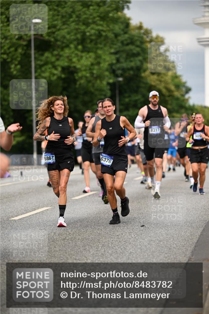 29.06.2025 - hella hamburg halbmarathon Dr. Thomas Lammeyer http://msf.ph/oto/8483782 29.06.2025 10:20:46 Kennedybrücke 1117, 1240, 1602, 1825, 2347, 2912, 3023, 3030, 3088, 3134, 3156, 3450, 3484, 3687, 5036, 5037, 6024, 6742, 7257, 7358, 7360, 7376, 7792, 7924, 7928, 8263, 8317, 8619, 8707, 8847, 8857, 9091, 9208, 9332, 9492, 9664, 9675, 9676, 9891, 10076, 10165, 10314, 10317, 10320, 10391, 10575, 10926, 11236, 11335, 11410, 11428 meine-sportfotos.de