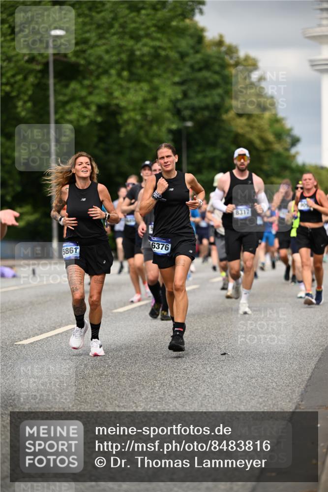 29.06.2025 - hella hamburg halbmarathon Dr. Thomas Lammeyer http://msf.ph/oto/8483816 29.06.2025 10:20:47 Kennedybrücke 1117, 1240, 1602, 1825, 2347, 2912, 3023, 3030, 3088, 3134, 3156, 3450, 3484, 3687, 5036, 5037, 6024, 6742, 7257, 7358, 7360, 7376, 7792, 7924, 7928, 8263, 8317, 8619, 8847, 8857, 9091, 9208, 9332, 9492, 9664, 9675, 9676, 9891, 10076, 10165, 10314, 10317, 10320, 10391, 10575, 10926, 11236, 11335, 11410, 11428 meine-sportfotos.de