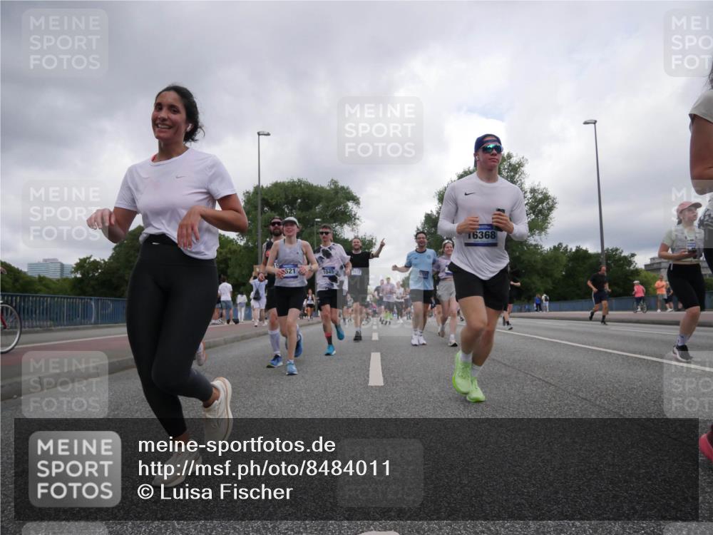 29.06.2025 - hella hamburg halbmarathon Luisa Fischer http://msf.ph/oto/8484011 29.06.2025 10:51:26 Kennedybrücke 621, 1045, 7412, 16368, 1045, 1645, 2148, 2195, 2994, 3468, 3504, 3933, 4037, 4588, 5886, 7412, 8310, 8948, 9696 meine-sportfotos.de