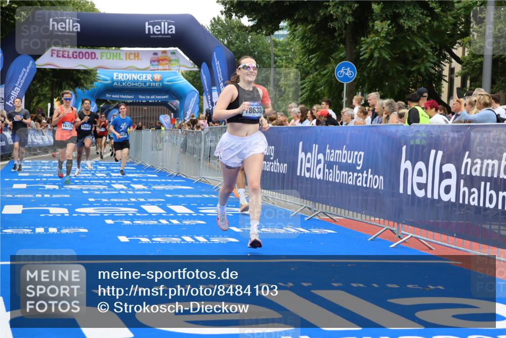 29.06.2025 - hella hamburg halbmarathon Strokosch-Dieckow http://msf.ph/oto/8484103 29.06.2025 10:45:27 Ziel 1697, 2138, 2367, 2415, 2470, 3186, 5623, 6831, 8374, 8668, 11469, 12277, 12643, 14062, 14703, 16725, 17499, 18407, 18638 meine-sportfotos.de