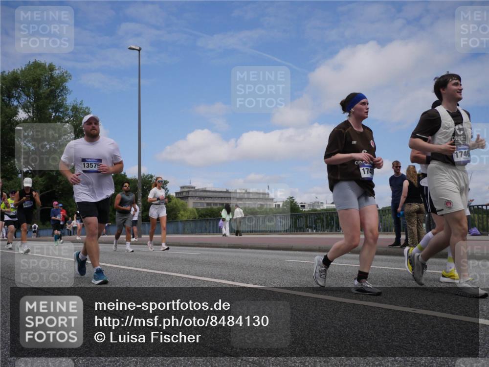 29.06.2025 - hella hamburg halbmarathon Luisa Fischer http://msf.ph/oto/8484130 29.06.2025 11:23:39 Kennedybrücke 6656, 13575, 1746, 174, 1582, 1739, 3129, 4060, 4135, 4386, 4475, 4620, 5183, 5188, 5874, 6058, 6265, 6547, 6656, 6856, 9344, 9595 meine-sportfotos.de