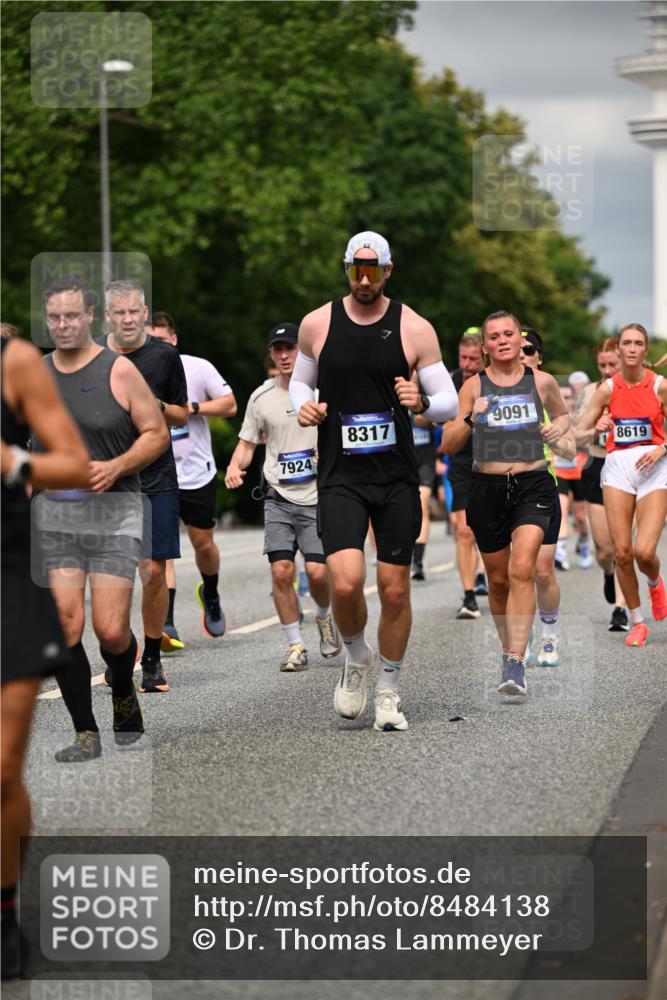 29.06.2025 - hella hamburg halbmarathon Dr. Thomas Lammeyer http://msf.ph/oto/8484138 29.06.2025 10:20:49 Kennedybrücke 1117, 1240, 1602, 1825, 2347, 2912, 3023, 3030, 3088, 3134, 3450, 3687, 5036, 5037, 6948, 7257, 7358, 7360, 7376, 7924, 7928, 8263, 8317, 8513, 8619, 8857, 9091, 9208, 9332, 9492, 9664, 9675, 9676, 9891, 10076, 10165, 10314, 10317, 10320, 10391, 10575, 10926, 11335, 11410, 11428 meine-sportfotos.de