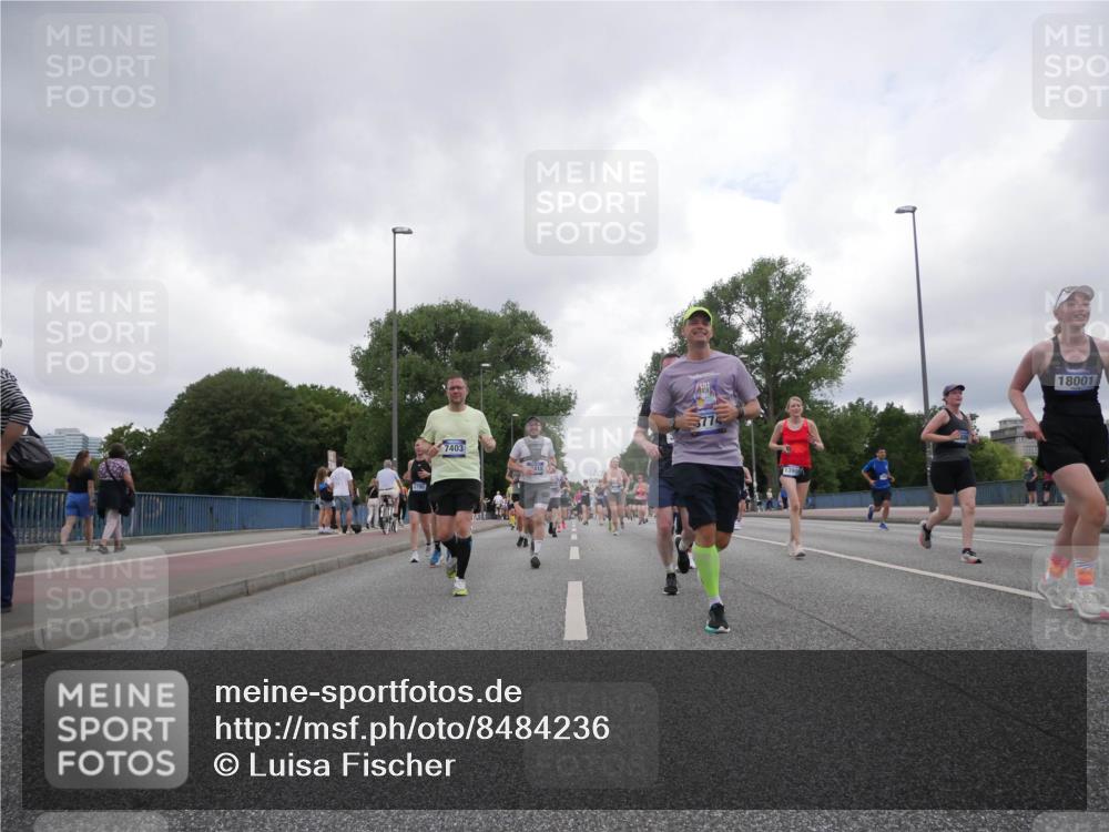 29.06.2025 - hella hamburg halbmarathon Luisa Fischer http://msf.ph/oto/8484236 29.06.2025 10:51:32 Kennedybrücke 2790, 7403, 18001, 1246, 1639, 1645, 2627, 2704, 3504, 3933, 4856, 5886, 7412, 7427, 7970, 8077, 8310, 8948, 9696 meine-sportfotos.de
