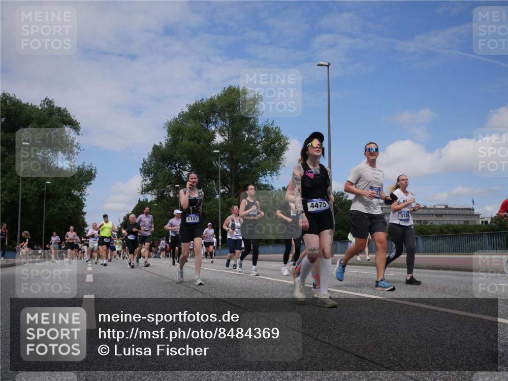 29.06.2025 - hella hamburg halbmarathon Luisa Fischer http://msf.ph/oto/8484369 29.06.2025 11:23:47 Kennedybrücke 20, 1107, 4475, 3129, 1107, 1282, 1582, 1739, 2004, 2873, 3129, 4165, 4386, 4475, 4619, 4620, 5183, 5188, 6170, 6265, 6656, 8670, 9595 meine-sportfotos.de