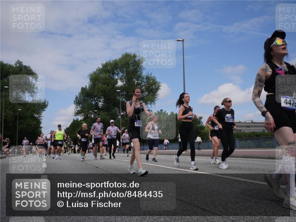 29.06.2025 - hella hamburg halbmarathon Luisa Fischer http://msf.ph/oto/8484435 29.06.2025 11:23:48 Kennedybrücke 4165, 11285, 14915, 1107, 189, 4619, 2873, 447, 1107, 1282, 1582, 1692, 1739, 2004, 2873, 3129, 3938, 4165, 4386, 4475, 4619, 4620, 5183, 5188, 6170, 6265, 6656, 8670, 9595 meine-sportfotos.de