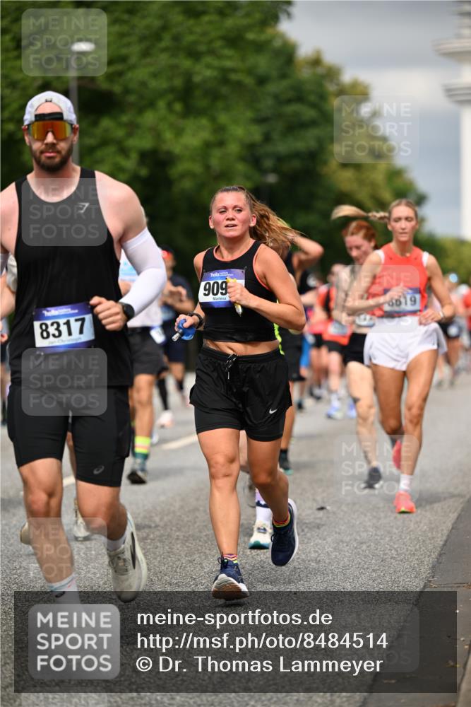 29.06.2025 - hella hamburg halbmarathon Dr. Thomas Lammeyer http://msf.ph/oto/8484514 29.06.2025 10:20:51 Kennedybrücke 1117, 1240, 1602, 1825, 2347, 2912, 3023, 3088, 3450, 3622, 3687, 5036, 5037, 6488, 6948, 7257, 7358, 7360, 7376, 7924, 7928, 8263, 8317, 8513, 8619, 8857, 9091, 9208, 9332, 9492, 9664, 9675, 9676, 9891, 10076, 10165, 10314, 10317, 10320, 10391, 10575, 10926, 11335, 11410, 11428 meine-sportfotos.de