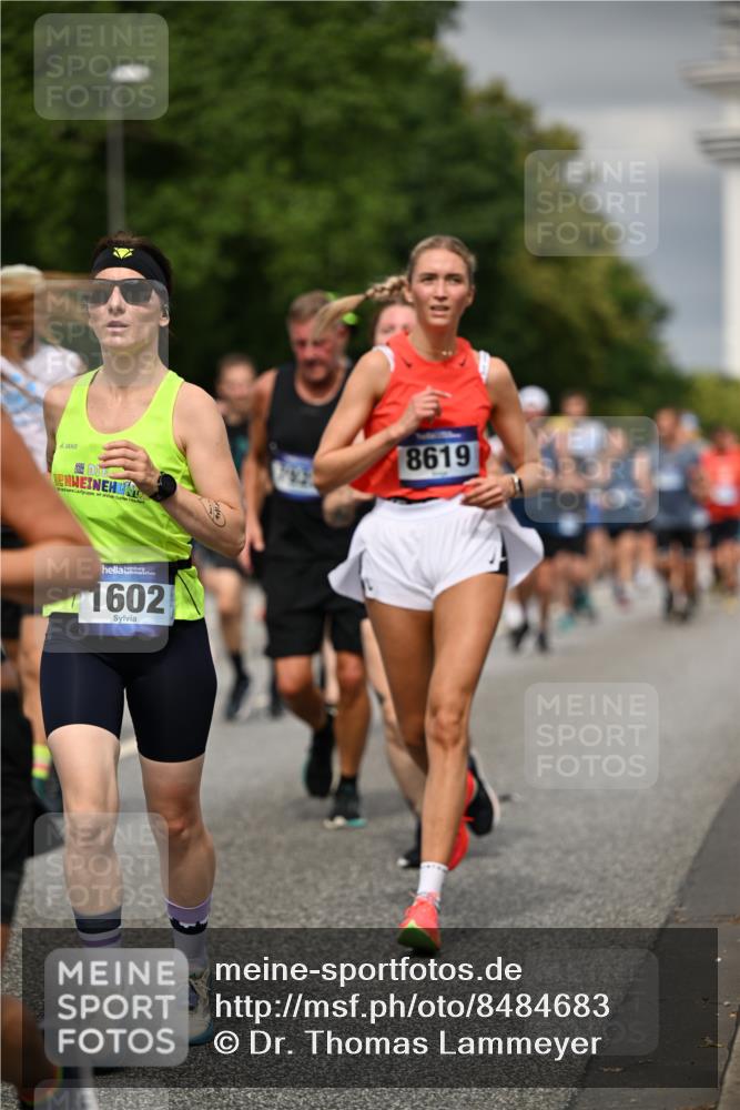 29.06.2025 - hella hamburg halbmarathon Dr. Thomas Lammeyer http://msf.ph/oto/8484683 29.06.2025 10:20:52 Kennedybrücke 1117, 1240, 1602, 1825, 2347, 2912, 3023, 3088, 3450, 3622, 3687, 5036, 5037, 6488, 6948, 7257, 7358, 7360, 7376, 7924, 7928, 8263, 8317, 8513, 8619, 8857, 9091, 9208, 9332, 9492, 9664, 9675, 9676, 9891, 10076, 10165, 10314, 10317, 10320, 10391, 10926, 11335, 11410, 11428 meine-sportfotos.de