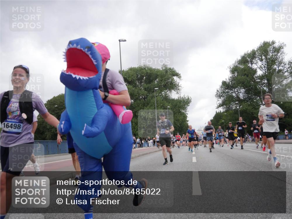 29.06.2025 - hella hamburg halbmarathon Luisa Fischer http://msf.ph/oto/8485022 29.06.2025 10:51:50 Kennedybrücke 16498, 16356, 1465, 1463, 1720, 3077, 3215, 5010, 5714, 9552, 9691, 9775, 10366 meine-sportfotos.de