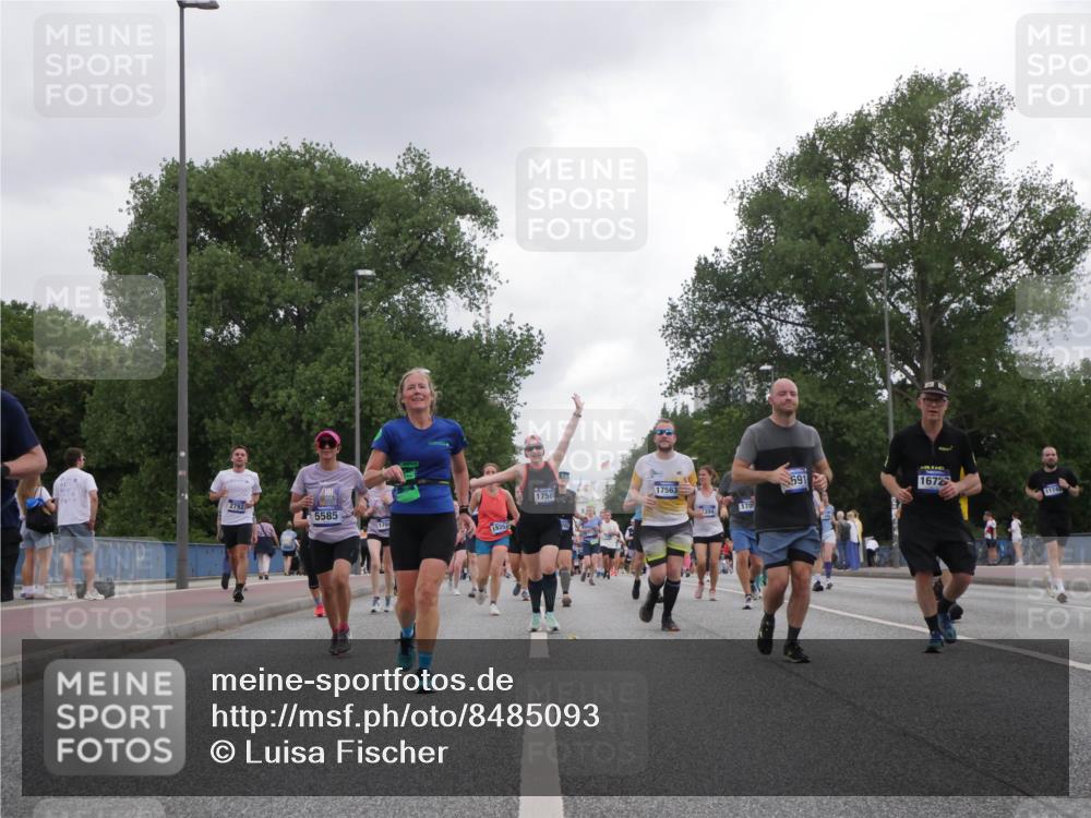 29.06.2025 - hella hamburg halbmarathon Luisa Fischer http://msf.ph/oto/8485093 29.06.2025 10:51:55 Kennedybrücke 2792, 5585, 1704, 1535, 1756, 17563, 7394, 691, 1672, 170, 11742, 1392, 1701, 1720, 3215, 5010, 5714, 7394, 9552, 9691, 10794 meine-sportfotos.de