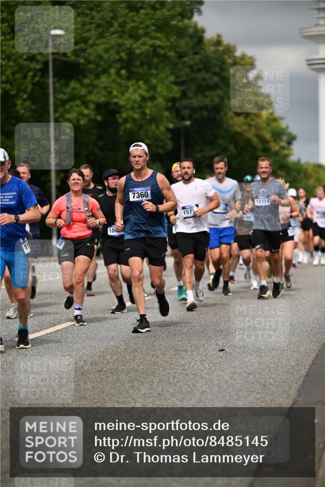 29.06.2025 - hella hamburg halbmarathon Dr. Thomas Lammeyer http://msf.ph/oto/8485145 29.06.2025 10:20:56 Kennedybrücke 1117, 1240, 1602, 1825, 2347, 3023, 3088, 3450, 3622, 5037, 6328, 6488, 6941, 6948, 7257, 7345, 7358, 7360, 7376, 7924, 7928, 8317, 8513, 8619, 8983, 9091, 9208, 9492, 9664, 9675, 9676, 10165, 10314, 10317, 10320, 10377, 10391, 10926, 11335, 11410 meine-sportfotos.de