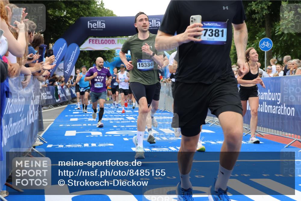 29.06.2025 - hella hamburg halbmarathon Strokosch-Dieckow http://msf.ph/oto/8485155 29.06.2025 10:45:02 Ziel 1171, 1424, 1520, 2270, 2890, 3917, 4997, 6266, 6575, 6819, 7709, 7843, 9030, 9302, 9710, 10313, 10741, 11688, 13919, 15334, 15365, 16058, 16685, 16689, 17381, 17382, 17544, 17960, 18055 meine-sportfotos.de