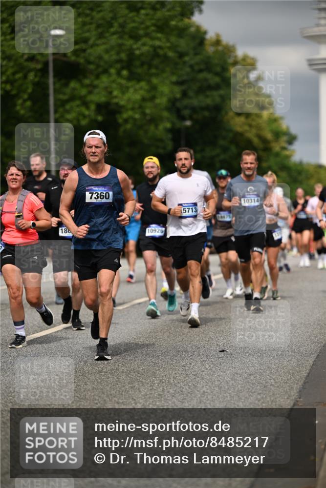 29.06.2025 - hella hamburg halbmarathon Dr. Thomas Lammeyer http://msf.ph/oto/8485217 29.06.2025 10:20:57 Kennedybrücke 1117, 1240, 1403, 1602, 1825, 2347, 3023, 3088, 3450, 3622, 5037, 6328, 6488, 6941, 6948, 7257, 7345, 7360, 7376, 7924, 7928, 8317, 8513, 8619, 8983, 9091, 9208, 9492, 9664, 9675, 9676, 10165, 10314, 10317, 10320, 10377, 10391, 10926, 11335, 11410 meine-sportfotos.de