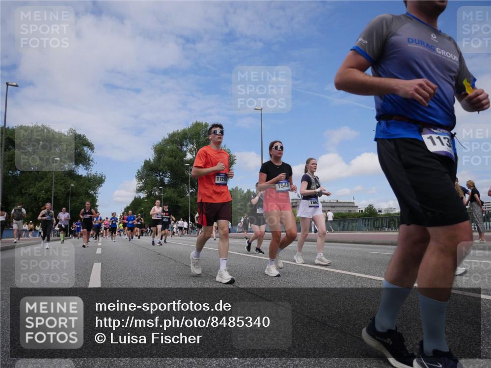 29.06.2025 - hella hamburg halbmarathon Luisa Fischer http://msf.ph/oto/8485340 29.06.2025 11:24:18 Kennedybrücke 17290, 14217, 1546, 7662, 113, 1546, 5380, 5699, 5787, 6646, 7458, 7549, 7550, 7551, 7662, 8703, 9431 meine-sportfotos.de