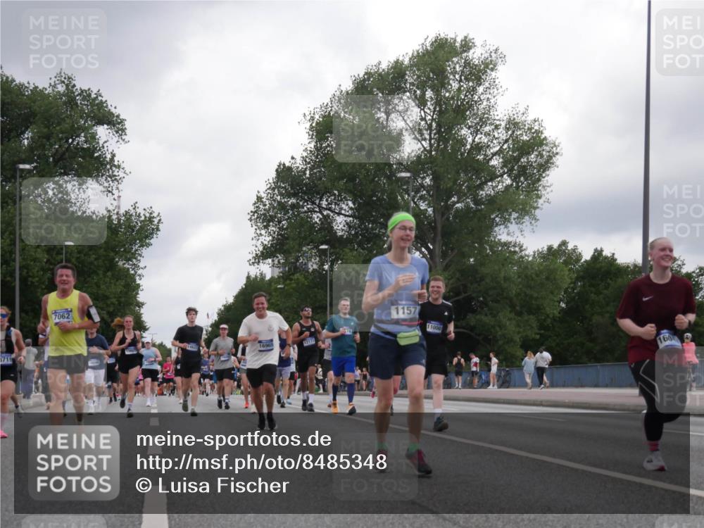 29.06.2025 - hella hamburg halbmarathon Luisa Fischer http://msf.ph/oto/8485348 29.06.2025 10:52:04 Kennedybrücke 7062, 8719, 16965, 18240, 12173, 1157, 11000, 160, 1157, 1174, 1175, 1392, 1701, 2067, 4327, 7394, 8719, 10794 meine-sportfotos.de