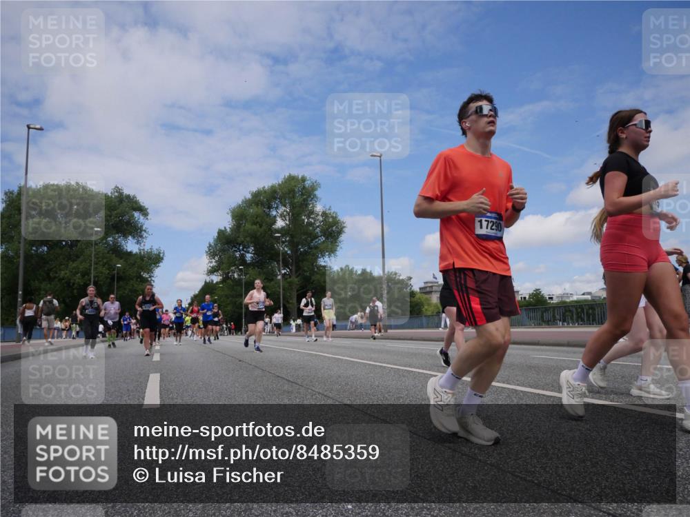 29.06.2025 - hella hamburg halbmarathon Luisa Fischer http://msf.ph/oto/8485359 29.06.2025 11:24:19 Kennedybrücke 17290, 1546, 2625, 2626, 4040, 4954, 5380, 5699, 5787, 7662, 8028, 8703, 9431 meine-sportfotos.de