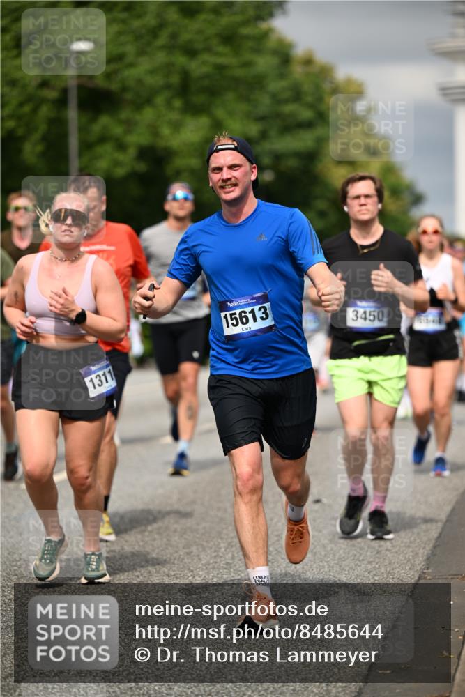 29.06.2025 - hella hamburg halbmarathon Dr. Thomas Lammeyer http://msf.ph/oto/8485644 29.06.2025 10:21:02 Kennedybrücke 1117, 1240, 1403, 1602, 1825, 3023, 3088, 3450, 3622, 5037, 5390, 6126, 6328, 6488, 6522, 6941, 6948, 7114, 7115, 7257, 7345, 7360, 7376, 7924, 7928, 8317, 8513, 8619, 8983, 9091, 9208, 9259, 9664, 9675, 9676, 10165, 10314, 10317, 10320, 10377, 10391, 10592, 10735, 10926, 11335, 11410 meine-sportfotos.de