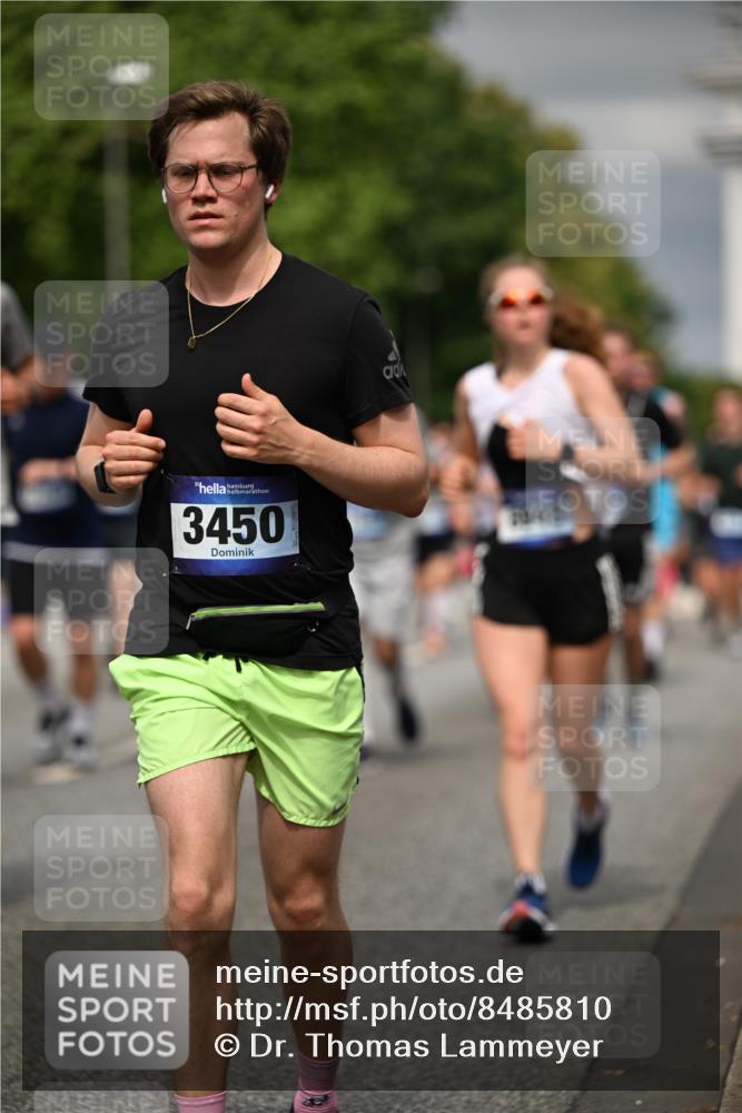 29.06.2025 - hella hamburg halbmarathon Dr. Thomas Lammeyer http://msf.ph/oto/8485810 29.06.2025 10:21:04 Kennedybrücke 1117, 1240, 1403, 1602, 1825, 3088, 3450, 3622, 5037, 5390, 6126, 6128, 6328, 6488, 6522, 6941, 6948, 7114, 7115, 7257, 7345, 7360, 7376, 7924, 7928, 8513, 8619, 8895, 8983, 9208, 9259, 9675, 9676, 10165, 10314, 10317, 10320, 10377, 10391, 10592, 10735, 10926, 11335, 11410 meine-sportfotos.de