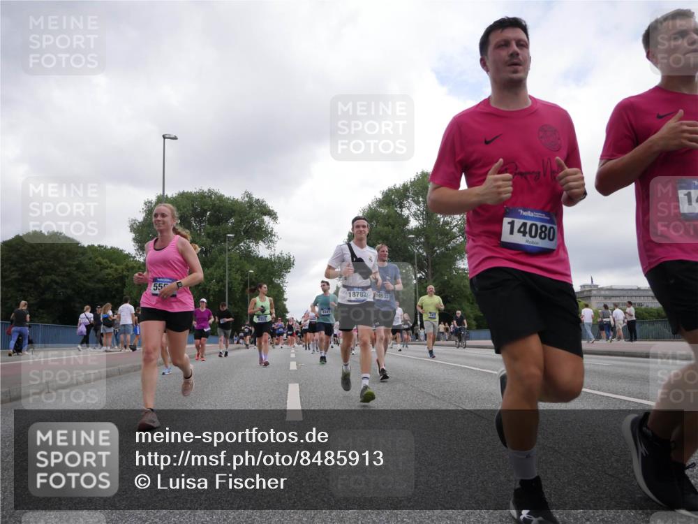 29.06.2025 - hella hamburg halbmarathon Luisa Fischer http://msf.ph/oto/8485913 29.06.2025 10:52:21 Kennedybrücke 55, 9341, 18782, 16935, 14080, 14, 1142, 1626, 2475, 3086, 3383, 3661, 5551, 7931, 8549, 8759, 8760, 9341, 10204, 10479 meine-sportfotos.de
