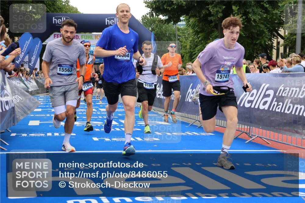 29.06.2025 - hella hamburg halbmarathon Strokosch-Dieckow http://msf.ph/oto/8486055 29.06.2025 10:45:17 Ziel 1697, 2188, 2367, 2470, 3186, 5706, 6054, 6375, 7087, 9105, 10064, 11469, 12783, 14703, 15563, 15636, 15651, 15741, 15760, 16513, 17120, 17499, 18346, 18407, 18718 meine-sportfotos.de