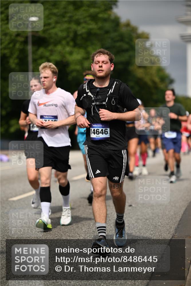29.06.2025 - hella hamburg halbmarathon Dr. Thomas Lammeyer http://msf.ph/oto/8486445 29.06.2025 10:21:07 Kennedybrücke 1117, 1137, 1240, 1403, 1825, 2908, 3450, 3622, 5037, 5390, 5995, 6126, 6128, 6328, 6488, 6522, 6941, 6948, 7114, 7115, 7257, 7345, 7360, 7376, 8513, 8895, 8983, 9208, 9259, 9675, 10165, 10314, 10317, 10320, 10377, 10391, 10592, 10735, 10926, 11335, 11410 meine-sportfotos.de