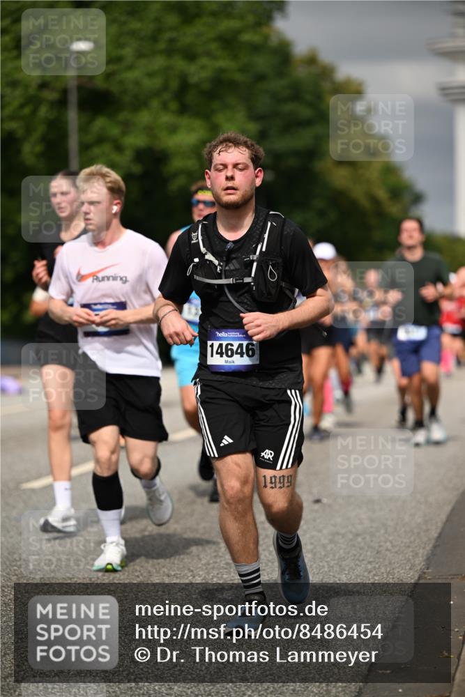 29.06.2025 - hella hamburg halbmarathon Dr. Thomas Lammeyer http://msf.ph/oto/8486454 29.06.2025 10:21:07 Kennedybrücke 1117, 1137, 1240, 1403, 1825, 2908, 3450, 3622, 5037, 5390, 5995, 6126, 6128, 6328, 6488, 6522, 6941, 6948, 7114, 7115, 7257, 7345, 7360, 7376, 8513, 8895, 8983, 9208, 9259, 9675, 10165, 10314, 10317, 10320, 10377, 10391, 10592, 10735, 10926, 11335, 11410 meine-sportfotos.de