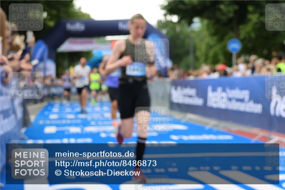 29.06.2025 - hella hamburg halbmarathon Strokosch-Dieckow http://msf.ph/oto/8486873 29.06.2025 10:44:41 Ziel 1782, 1941, 2365, 2402, 2970, 3004, 3785, 4270, 4915, 4991, 5476, 6490, 6495, 7325, 10669, 12711, 14351, 14798, 14816, 15185, 15233, 16224, 16834, 17251, 18107, 18437, 18464, 18539, 18560, 18868, 19206, 19207 meine-sportfotos.de