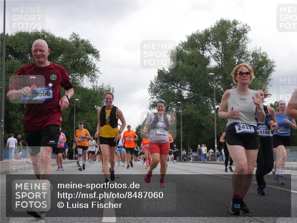 29.06.2025 - hella hamburg halbmarathon Luisa Fischer http://msf.ph/oto/8487060 29.06.2025 10:52:55 Kennedybrücke 566, 96, 10782, 1288, 11601, 2437, 15100, 16944, 1805, 2437, 2438, 2716, 2997, 5479, 5480, 7679, 10782 meine-sportfotos.de