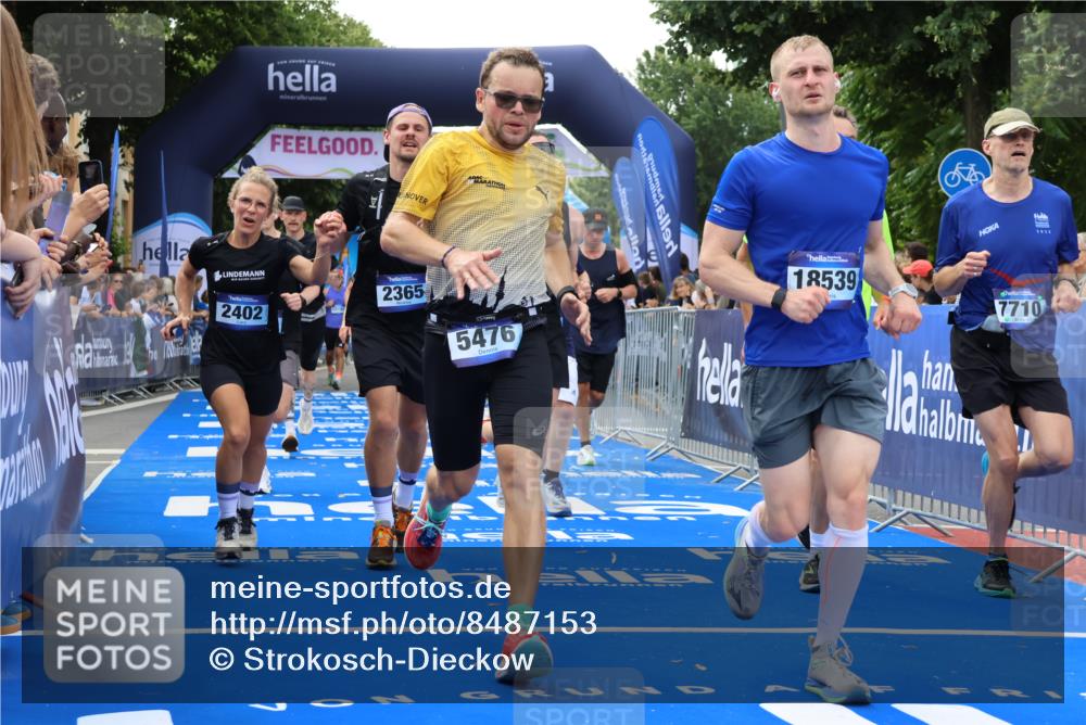 29.06.2025 - hella hamburg halbmarathon Strokosch-Dieckow http://msf.ph/oto/8487153 29.06.2025 10:44:35 Ziel 1468, 1782, 2365, 2402, 3305, 4991, 5476, 6490, 6495, 7322, 7710, 8928, 10669, 12554, 12711, 14351, 14464, 14798, 14816, 15185, 15233, 15862, 16224, 17097, 18107, 18437, 18464, 18539, 18560, 18765, 18868, 19206 meine-sportfotos.de
