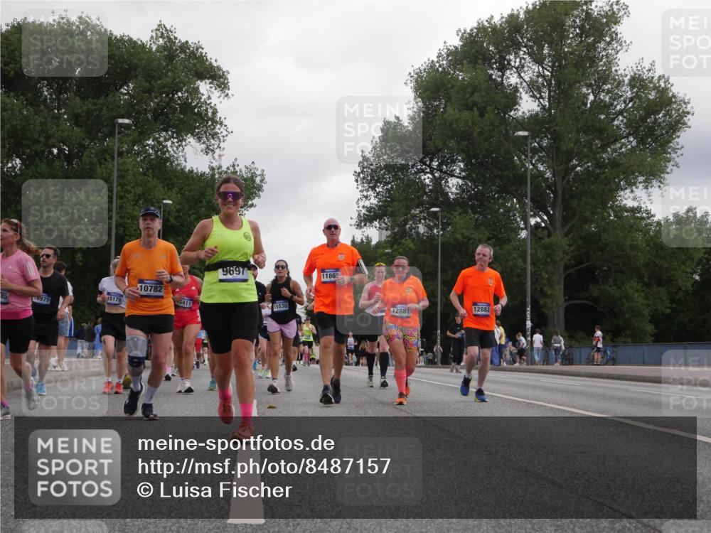 29.06.2025 - hella hamburg halbmarathon Luisa Fischer http://msf.ph/oto/8487157 29.06.2025 10:52:58 Kennedybrücke 15176, 85, 0975, 10782, 5411, 9697, 15530, 11865, 12882, 12881, 1805, 2437, 2438, 2541, 2997, 5479, 5480, 7679, 9162, 10038, 10782 meine-sportfotos.de