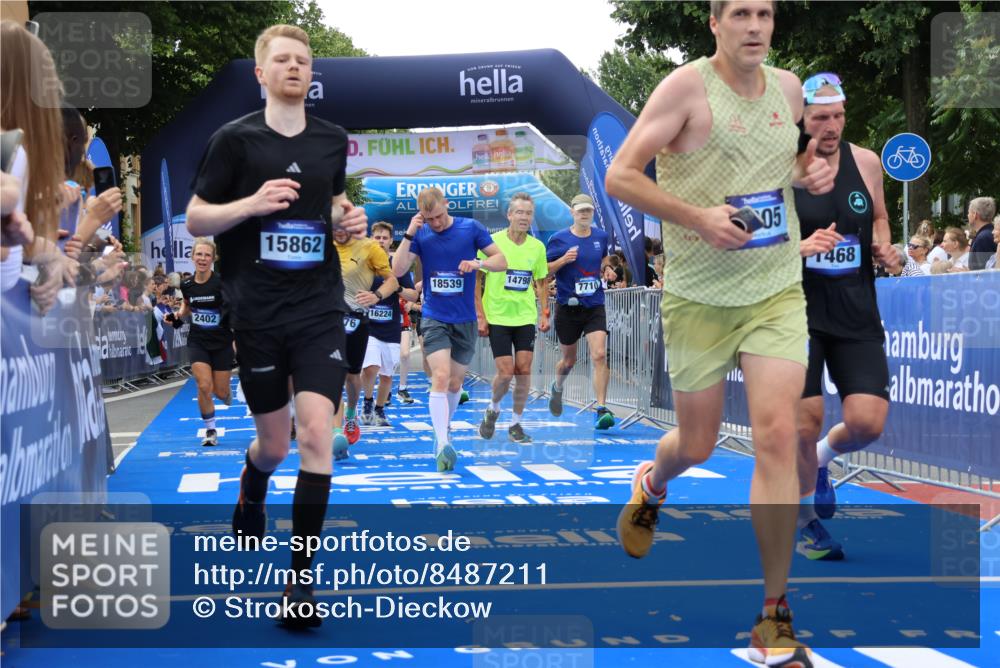 29.06.2025 - hella hamburg halbmarathon Strokosch-Dieckow http://msf.ph/oto/8487211 29.06.2025 10:44:33 Ziel 1057, 1468, 1782, 2365, 2402, 3305, 4991, 5476, 6490, 6495, 7322, 7710, 8928, 10669, 12554, 12711, 14351, 14464, 14667, 14798, 14816, 15862, 16224, 17097, 17729, 18107, 18437, 18464, 18539, 18560, 18765, 18868, 19206 meine-sportfotos.de