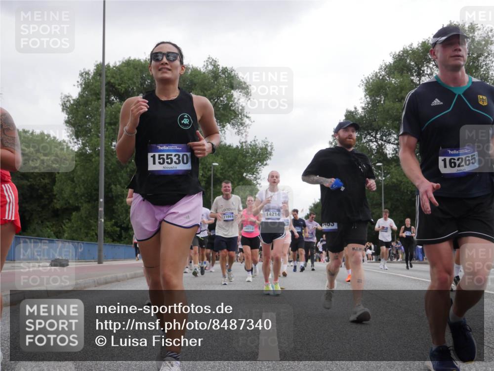 29.06.2025 - hella hamburg halbmarathon Luisa Fischer http://msf.ph/oto/8487340 29.06.2025 10:53:02 Kennedybrücke 15530, 11861, 16012, 14214, 0405, 16265, 1805, 2541, 2997, 4589, 5106, 9015, 9162, 10038, 10782 meine-sportfotos.de