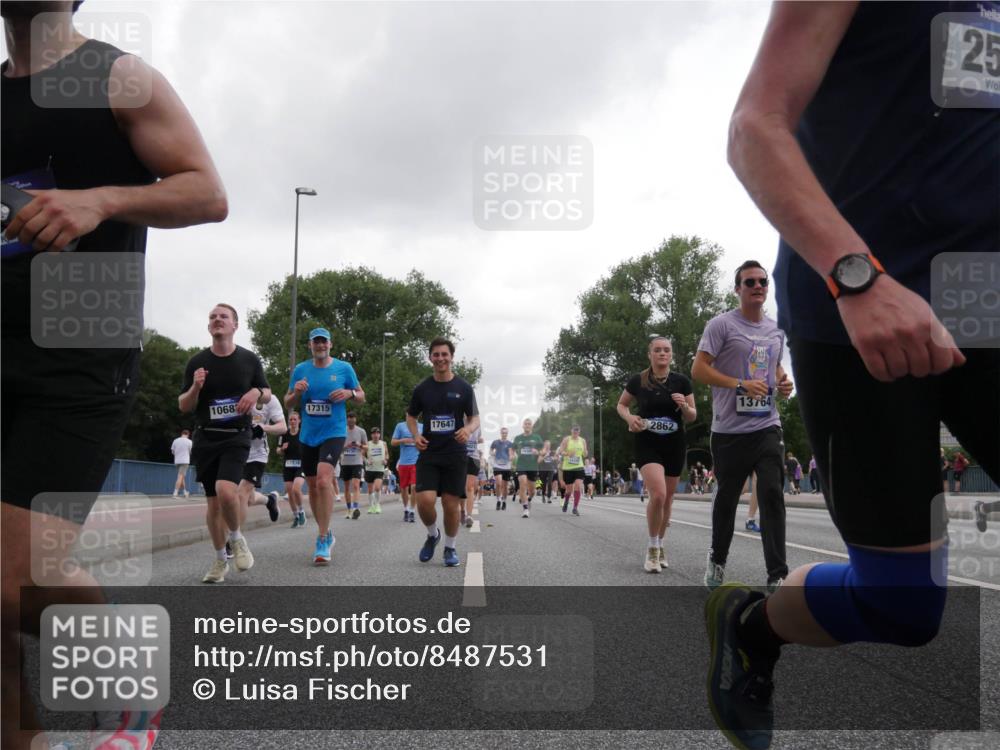 29.06.2025 - hella hamburg halbmarathon Luisa Fischer http://msf.ph/oto/8487531 29.06.2025 10:53:09 Kennedybrücke 1068, 17538, 17315, 17647, 2862, 13764, 25, 2541, 2927, 3070, 4589, 5106, 5997, 6680, 6694, 9015, 9162, 9261, 10038, 10704 meine-sportfotos.de