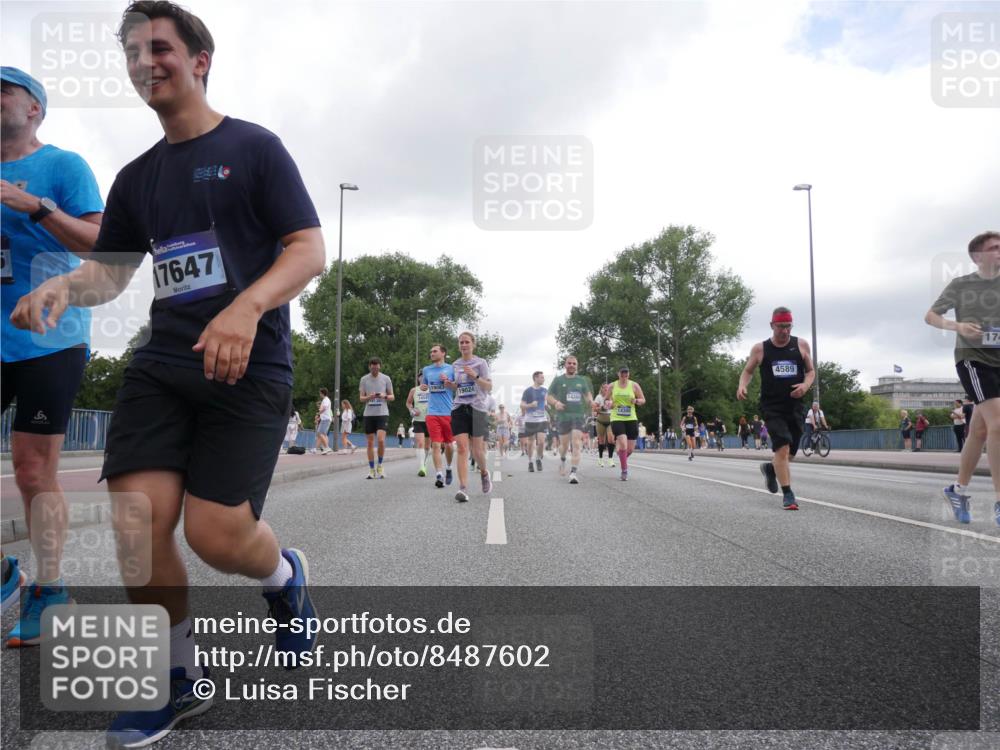 29.06.2025 - hella hamburg halbmarathon Luisa Fischer http://msf.ph/oto/8487602 29.06.2025 10:53:11 Kennedybrücke 17647, 19083, 19024, 11004, 4589, 174, 1525, 2541, 2927, 3070, 4589, 5106, 5997, 6680, 6694, 6989, 8254, 9015, 9261, 10038, 10704 meine-sportfotos.de