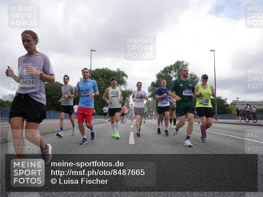 29.06.2025 - hella hamburg halbmarathon Luisa Fischer http://msf.ph/oto/8487665 29.06.2025 10:53:13 Kennedybrücke 19024, 19083, 14545, 15626, 11030, 14389, 14390, 1525, 2927, 3070, 4589, 5997, 6680, 6694, 6989, 8254, 9261, 10060, 10704 meine-sportfotos.de