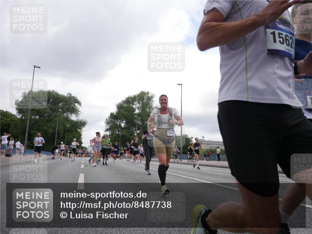 29.06.2025 - hella hamburg halbmarathon Luisa Fischer http://msf.ph/oto/8487738 29.06.2025 10:53:15 Kennedybrücke 6694, 14303, 1562, 1525, 2927, 3070, 4589, 5997, 6680, 6694, 6989, 8254, 9261, 10060, 10704 meine-sportfotos.de