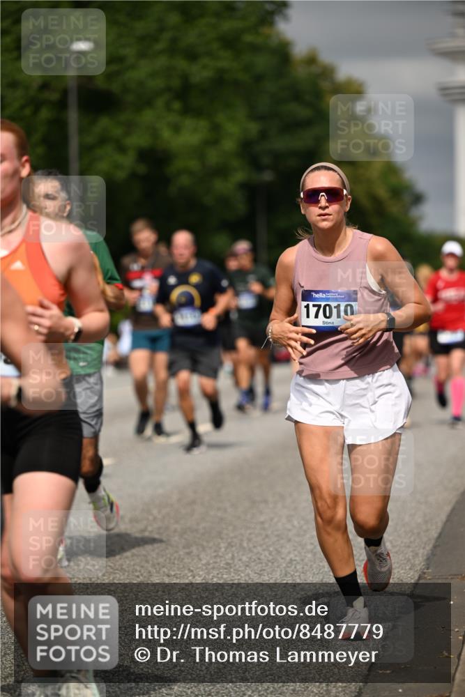 29.06.2025 - hella hamburg halbmarathon Dr. Thomas Lammeyer http://msf.ph/oto/8487779 29.06.2025 10:21:14 Kennedybrücke 1083, 1117, 1137, 1403, 2225, 2860, 2908, 3210, 3450, 3622, 5037, 5390, 5995, 6126, 6128, 6328, 6488, 6520, 6522, 6786, 6941, 6948, 7114, 7115, 7291, 7345, 8253, 8309, 8513, 8558, 8895, 8983, 9259, 9647, 9675, 10314, 10317, 10377, 10592, 10735 meine-sportfotos.de