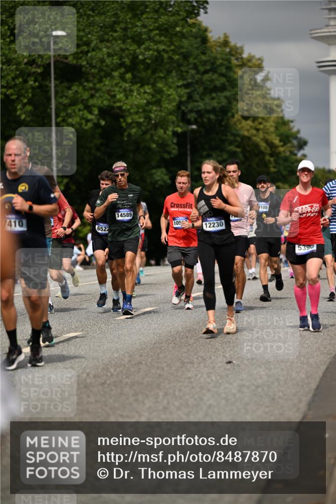 29.06.2025 - hella hamburg halbmarathon Dr. Thomas Lammeyer http://msf.ph/oto/8487870 29.06.2025 10:21:16 Kennedybrücke 1083, 1137, 1403, 2225, 2860, 2908, 3210, 3450, 3464, 3466, 3622, 5390, 5995, 6126, 6128, 6328, 6488, 6520, 6522, 6786, 6941, 6948, 7114, 7115, 7291, 7345, 8253, 8309, 8513, 8558, 8895, 8983, 9259, 9647, 10377, 10592, 10735 meine-sportfotos.de