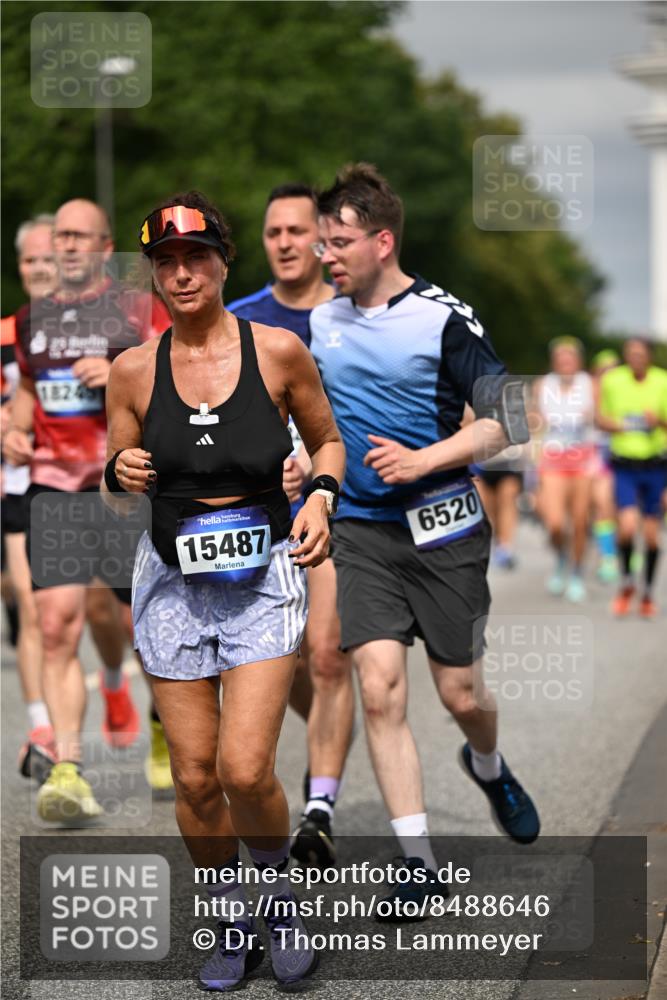 29.06.2025 - hella hamburg halbmarathon Dr. Thomas Lammeyer http://msf.ph/oto/8488646 29.06.2025 10:21:28 Kennedybrücke 1083, 1137, 1156, 1795, 2225, 2259, 2860, 2908, 3210, 3464, 3466, 3802, 3803, 4852, 5390, 5929, 5930, 5995, 6126, 6128, 6254, 6336, 6352, 6520, 6522, 6786, 7011, 7114, 7115, 7291, 7945, 8210, 8253, 8309, 8433, 8558, 8895, 9259, 9400, 9647, 9848, 10460, 10592, 10620, 10735 meine-sportfotos.de