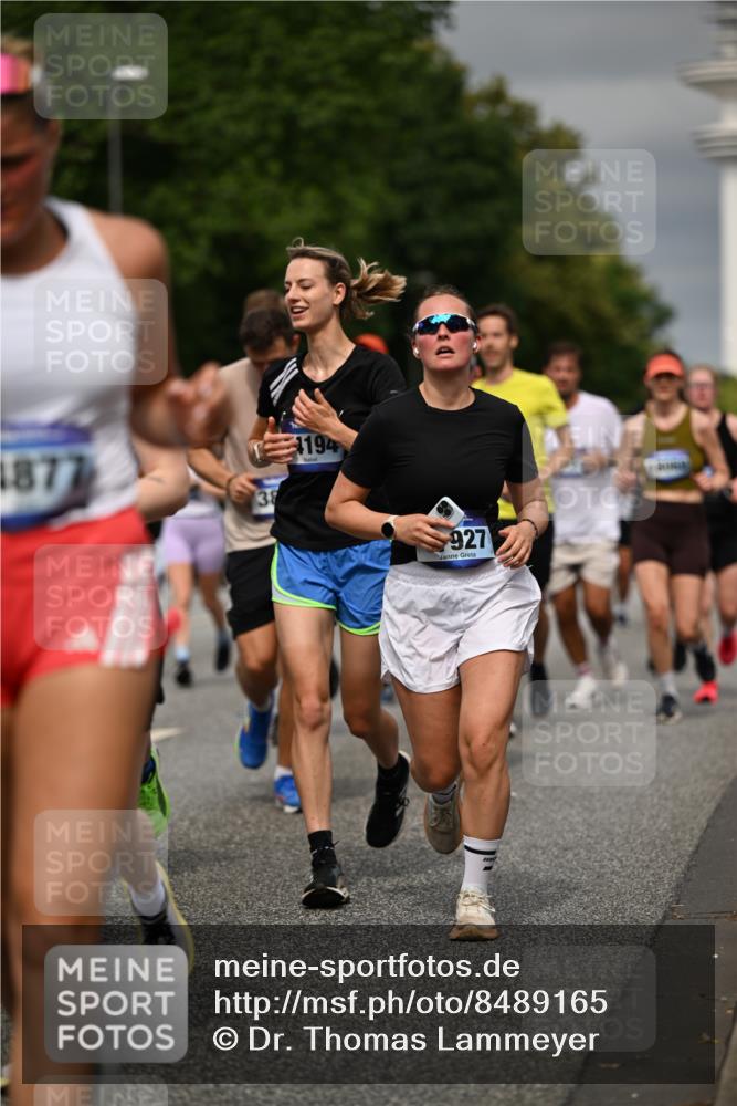 29.06.2025 - hella hamburg halbmarathon Dr. Thomas Lammeyer http://msf.ph/oto/8489165 29.06.2025 10:21:35 Kennedybrücke 1083, 1137, 1156, 1204, 1749, 1795, 2225, 2259, 2860, 2908, 3210, 3292, 3464, 3466, 3802, 3803, 4218, 4852, 5929, 5930, 5995, 6254, 6336, 6352, 6520, 6786, 7011, 7258, 7291, 7945, 8210, 8253, 8309, 8351, 8433, 8558, 9400, 9647, 9848, 10460, 10620 meine-sportfotos.de