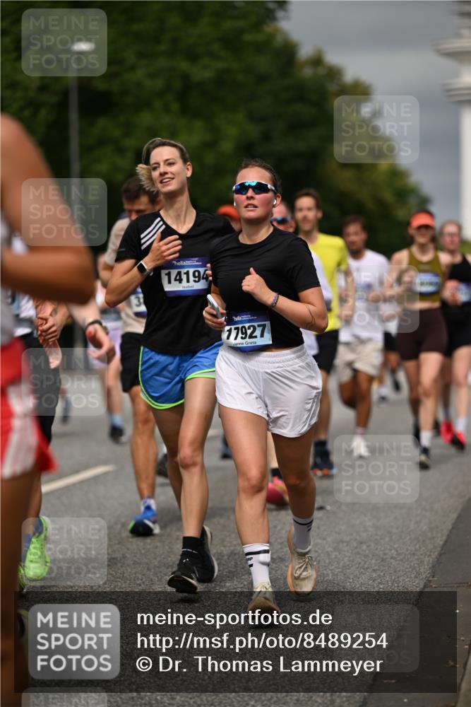 29.06.2025 - hella hamburg halbmarathon Dr. Thomas Lammeyer http://msf.ph/oto/8489254 29.06.2025 10:21:35 Kennedybrücke 1083, 1137, 1156, 1204, 1749, 1795, 2225, 2259, 2860, 2908, 3210, 3292, 3464, 3466, 3802, 3803, 4218, 4852, 5929, 5930, 5995, 6254, 6336, 6352, 6520, 6786, 7011, 7258, 7291, 7945, 8210, 8253, 8309, 8351, 8433, 8558, 9400, 9647, 9848, 10460, 10620 meine-sportfotos.de