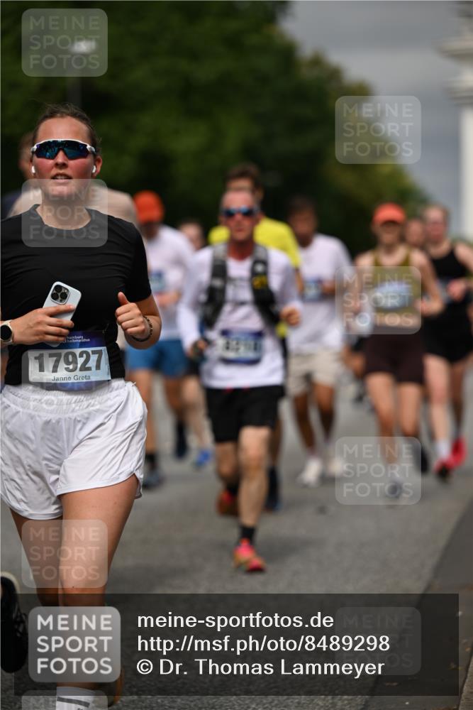 29.06.2025 - hella hamburg halbmarathon Dr. Thomas Lammeyer http://msf.ph/oto/8489298 29.06.2025 10:21:37 Kennedybrücke 1015, 1083, 1156, 1204, 1274, 1749, 1795, 2225, 2259, 2860, 3210, 3292, 3464, 3466, 3802, 3803, 4218, 4852, 5929, 5930, 6254, 6336, 6352, 6520, 6786, 7011, 7258, 7291, 7945, 8210, 8253, 8309, 8351, 8433, 8558, 8607, 9400, 9647, 9848, 10460, 10620, 10677 meine-sportfotos.de