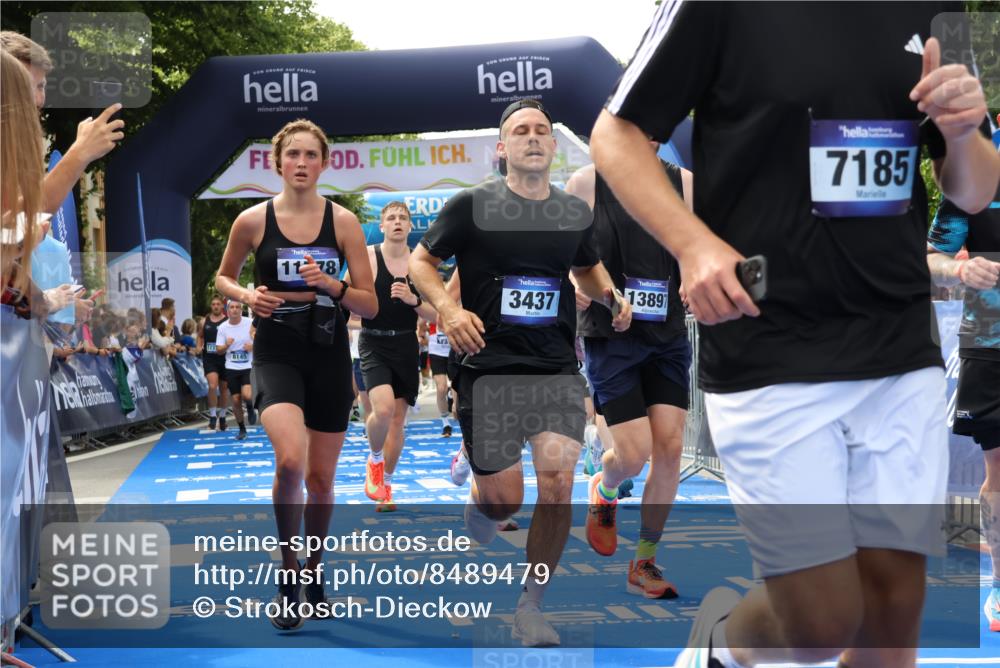29.06.2025 - hella hamburg halbmarathon Strokosch-Dieckow http://msf.ph/oto/8489479 29.06.2025 10:43:48 Ziel 1976, 3437, 3697, 3907, 5624, 5692, 6903, 6991, 7185, 8145, 9043, 9159, 9374, 10493, 11153, 11778, 11809, 11848, 12438, 12966, 13897, 14201, 14210, 14861, 15512, 16062, 16105, 16549, 17376, 17403, 18650, 18678, 19090 meine-sportfotos.de